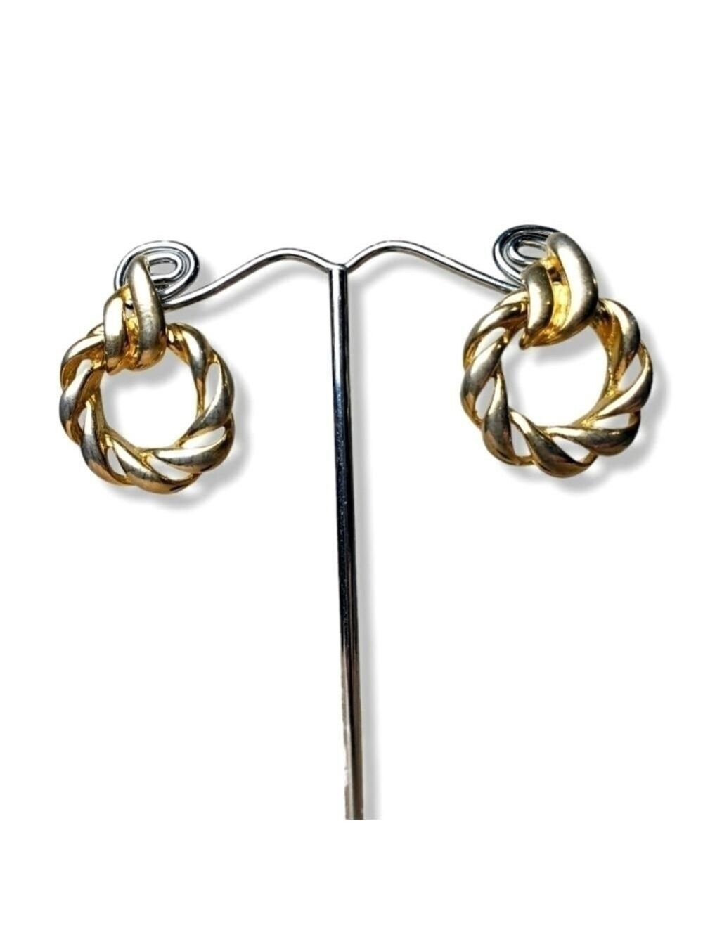 𝅺Vintage Goldtone Swirl Post-back Earrings - Picture 3 of 6